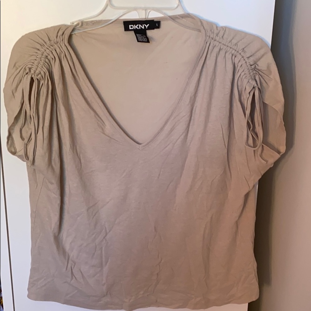 DKNY v-neck tshirt